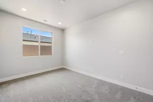 1613 N Ascent St, Washington, UT 84780 - Photo 17