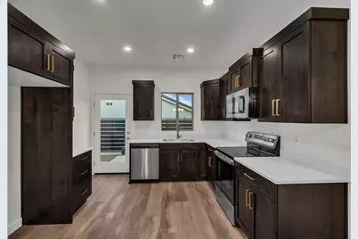 421 S Stewart Creek Dr, Washington, UT 84780 - Photo 9