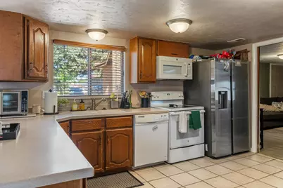 67 S Center St, Enterprise, UT 84725 - Photo 17