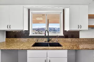 640 N Juniper St, Hildale, UT 84784 - Photo 13