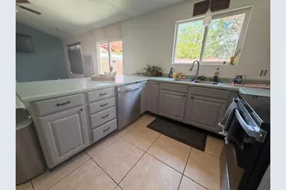 2099 E Middleton Dr #13, Saint George, UT 84770 - Photo 9