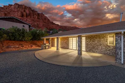 339 W Sandstone Cir, Saint George, UT 84770 - Photo 5