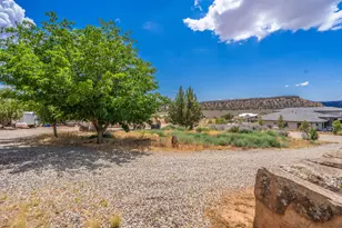 944 W Foothill Dr, Apple Valley, UT 84737 - Photo 91