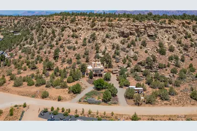 944 W Foothill Dr, Apple Valley, UT 84737 - Photo 109
