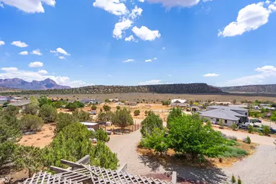944 W Foothill Dr, Apple Valley, UT 84737 - Photo 65
