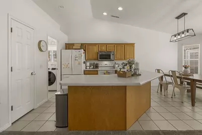 764 E Praya Dr, Ivins, UT 84738 - Photo 9