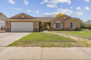 764 E Praya Dr, Ivins, UT 84738 - Photo 1