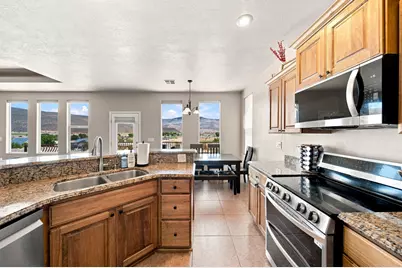 985 S Mulberry Dr, Toquerville, UT 84774 - Photo 11