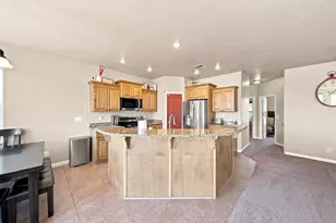 985 S Mulberry Dr, Toquerville, UT 84774 - Photo 13