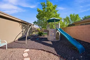 151 E Gold Bullion Way, Washington, UT 84780 - Photo 35