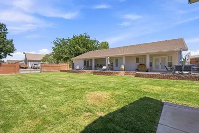 2328 Alamosa Dr, Washington, UT 84780 - Photo 15