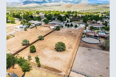 1129 N Horsemans Park Dr, Dammeron Valley, UT 84783 - Photo 23