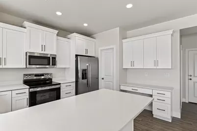 51 S 4375 W #32, Cedar City, UT 84720 - Photo 13