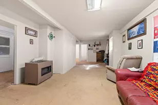 318 S Center St, Enterprise, UT 84725 - Photo 5