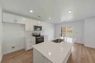 2205 S Wolverine Way, Washington, UT 84780 - Photo 17