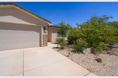 1804 Rimview Dr, Washington, UT 84780 - Photo 13