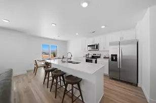 2235 S Wolverine Way, Washington, UT 84780 - Photo 9