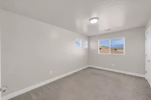 68 W Chester Field Dr, Washington, UT 84780 - Photo 25