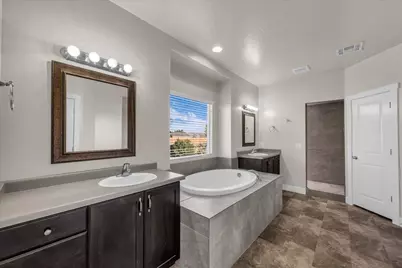 68 W Chester Field Dr, Washington, UT 84780 - Photo 17