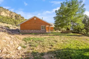 4035 E Harmony Ridge Ct, New Harmony, UT 84757 - Photo 7