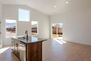3035 W Ekko View Loop, Cedar City, UT 84721 - Photo 9