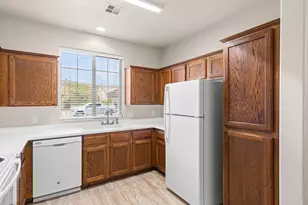 3184 E Fourteen Fairway Dr, Washington, UT 84780 - Photo 13