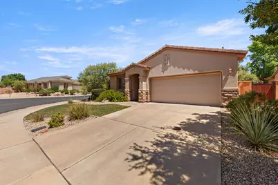 3184 E Fourteen Fairway Dr, Washington, UT 84780 - Photo 3
