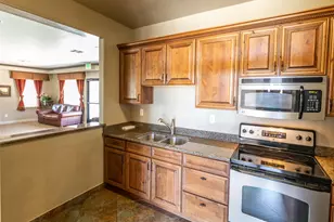 1000 E Blf Vw Dr, Washington, UT 84780 - Photo 53
