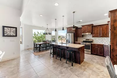 844 W Las Colinas Dr, Saint George, UT 84790 - Photo 17