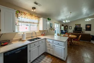 984 E 900 S, Saint George, UT 84790 - Photo 7