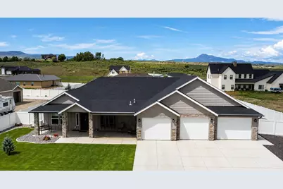 659 N Creekview Dr, Panguitch, UT 84759 - Photo 1