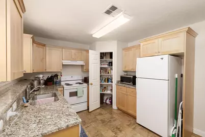 1070 N 1400 St W, Saint George, UT 84770 - Photo 17