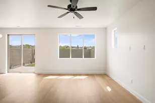 991 N Manen St, Washington, UT 84780 - Photo 39