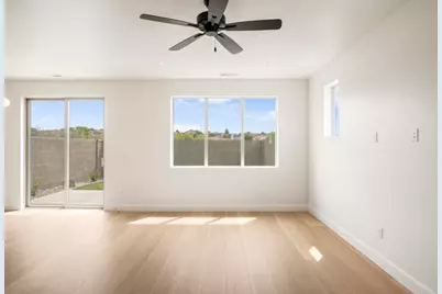 959 N Manen St, Washington, UT 84780 - Photo 39