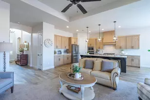 528 S Morning Retreat Dr, Ivins, UT 84738 - Photo 7