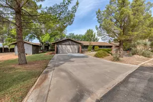 3356 Chaparral Dr, Saint George, UT 84790 - Photo 3