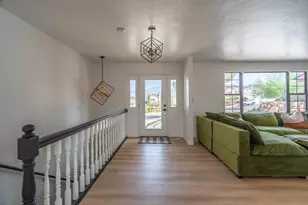 1002 E Crooked Creek Dr, Washington, UT 84780 - Photo 5