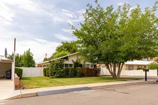 19 W 600 S, Saint George, UT 84770 - Photo 3