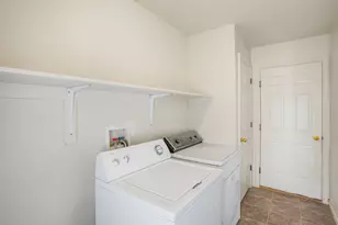 425 W Center St, La Verkin, UT 84745 - Photo 25