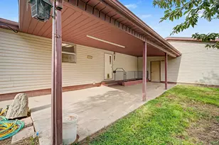 395 W Pear Ln, La Verkin, UT 84745 - Photo 21