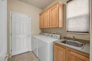 4475 S Round Hill Dr, Saint George, UT 84790 - Photo 9