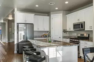 1149 N Verde St, Washington, UT 84780 - Photo 7
