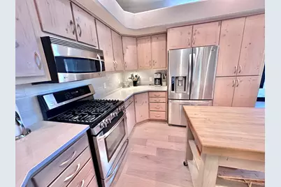 8 Basalt Cir, Santa Clara, UT 84765 - Photo 9