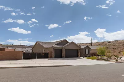 426 N Sage Grouse Dr, Washington, UT 84780 - Photo 3