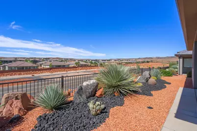 1031 W Jonathon Dr, Washington, UT 84780 - Photo 49