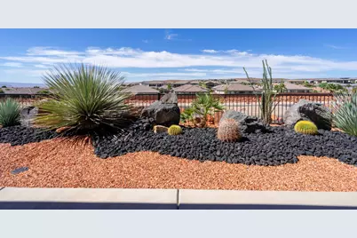 1031 W Jonathon Dr, Washington, UT 84780 - Photo 47