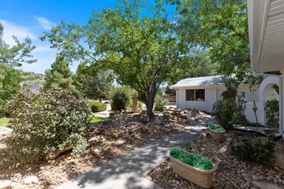 8191 Sapphire Dr, Saint George, UT 84770 - Photo 13