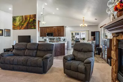 514 S 200 East St, Enterprise, UT 84725 - Photo 5