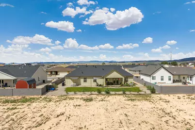 932 E Winchester Dr, Enoch, UT 84021 - Photo 37