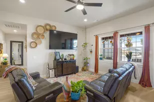 932 E Winchester Dr, Enoch, UT 84021 - Photo 5